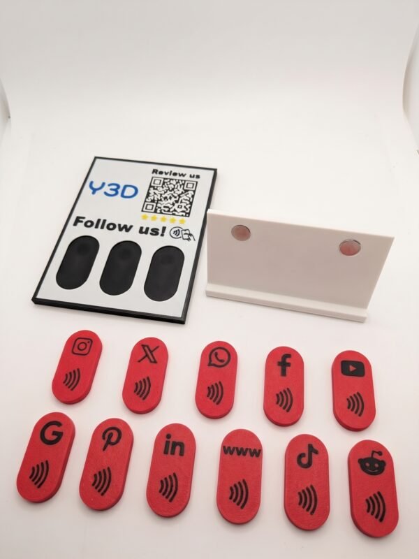 NEUTCAMO242_1 cartel modular: reseñas y redes sociales (qr + nfc)